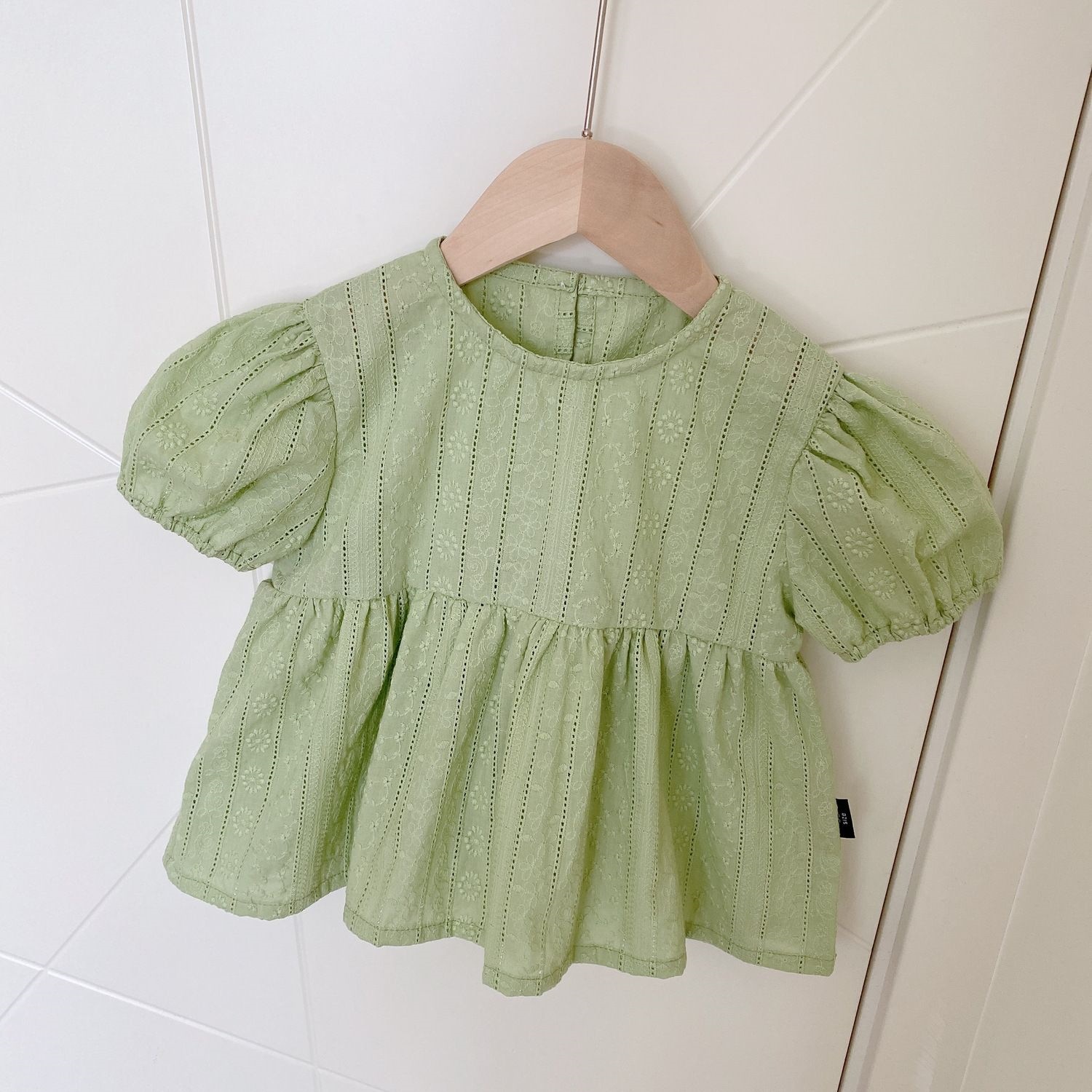Baby Clothing Embroidery - เสื้อเบลาส์แขนพองสำหรับเด็กผู้หญิงฤดูร้อนปี 2026 ไซส์ 0-5 ขวบ ลายปักหวานสไตล์เจ้าหญิง