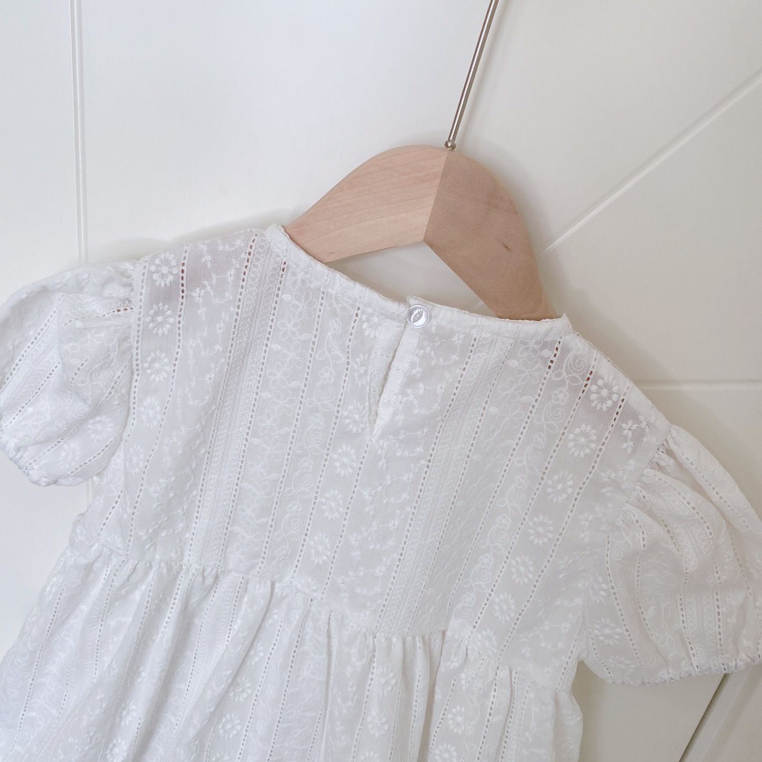 เสื้อเบลาส์แขนพองสำหรับเด็กผู้ - Baby Clothing Embroidery บทวิจารณ์และราคา